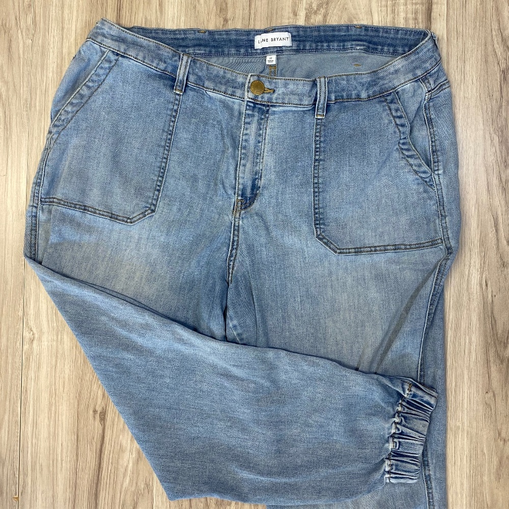 Lane Bryant Magic Waistband Mid-Rise Boyfriend Zipper Hem - 22